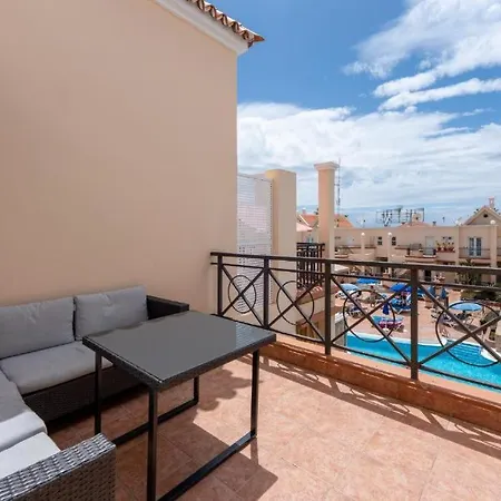 Terrace & Pool Hideaway *